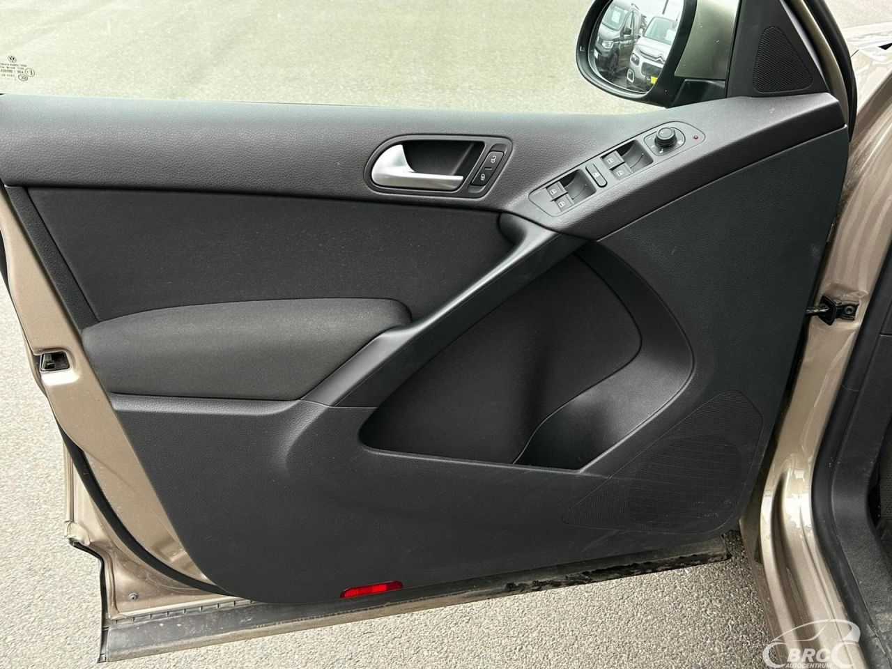 Volkswagen Tiguan | 11