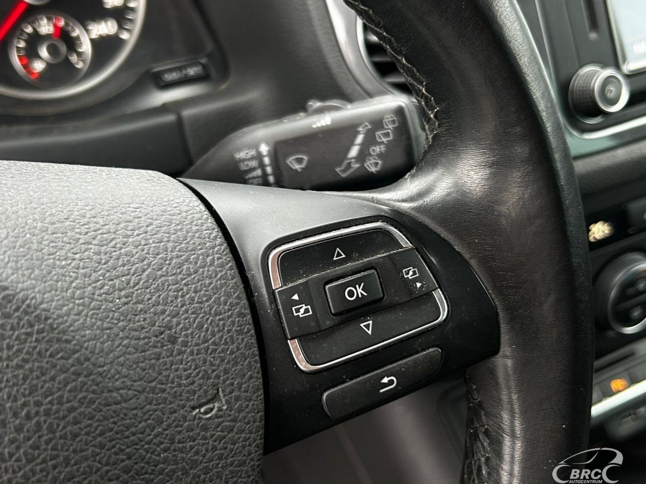 Volkswagen Tiguan | 14