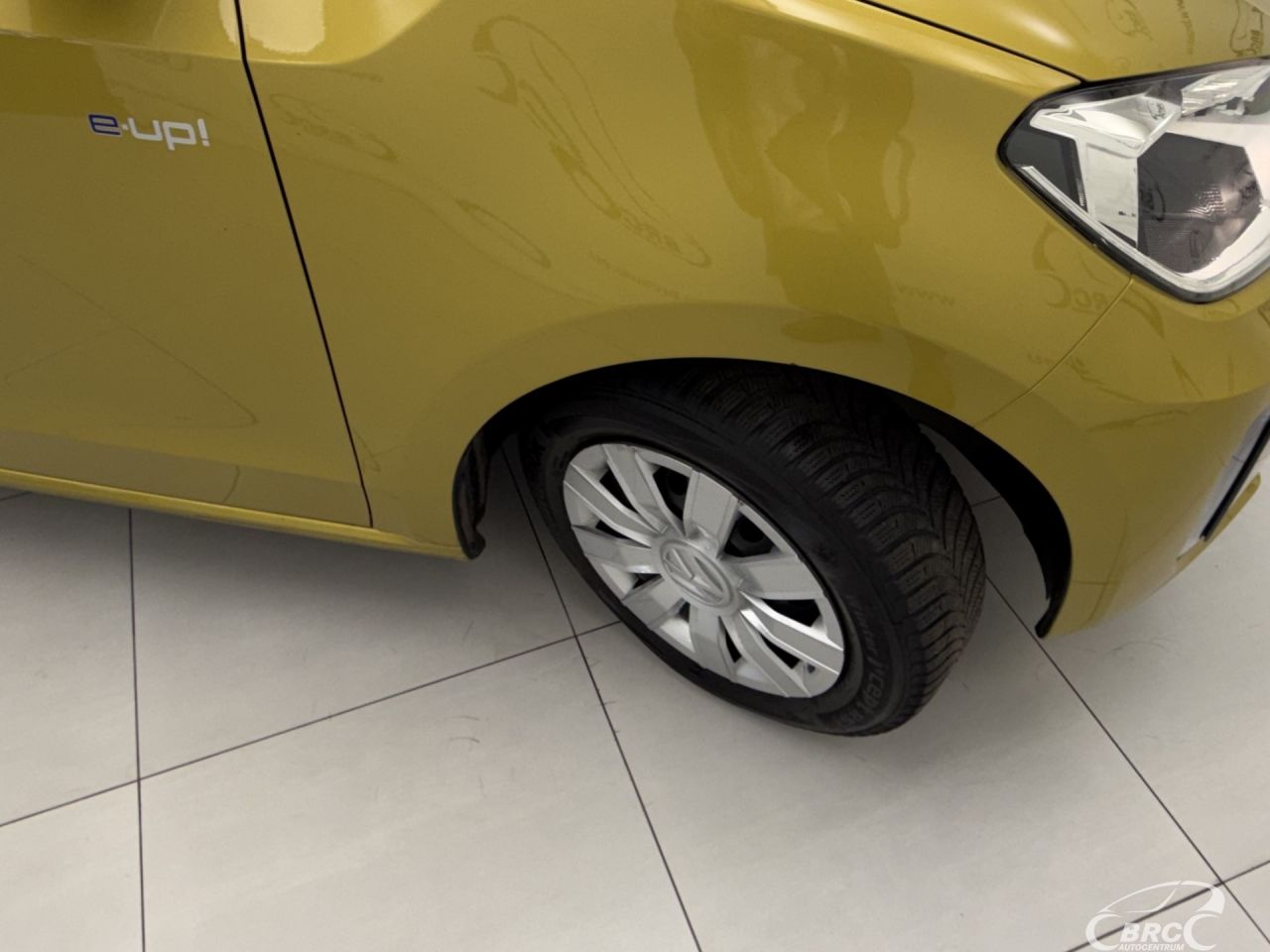 Volkswagen Up | 30