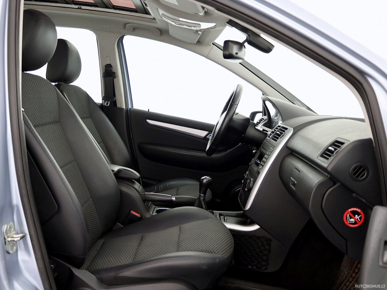 Mercedes-Benz A160 | 5