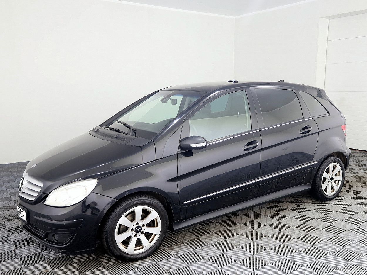 Mercedes-Benz B180 | 1