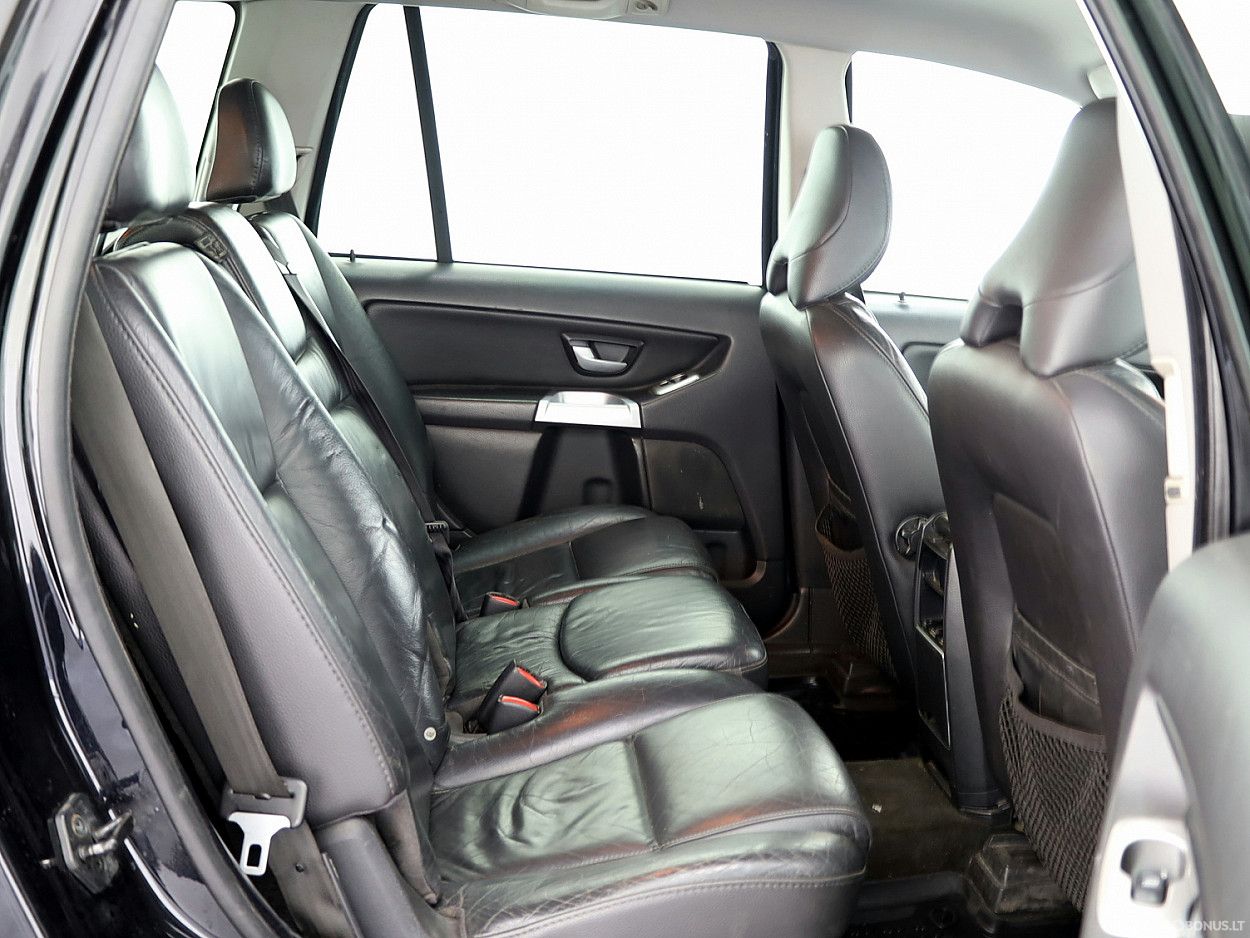 Volvo XC90 | 6