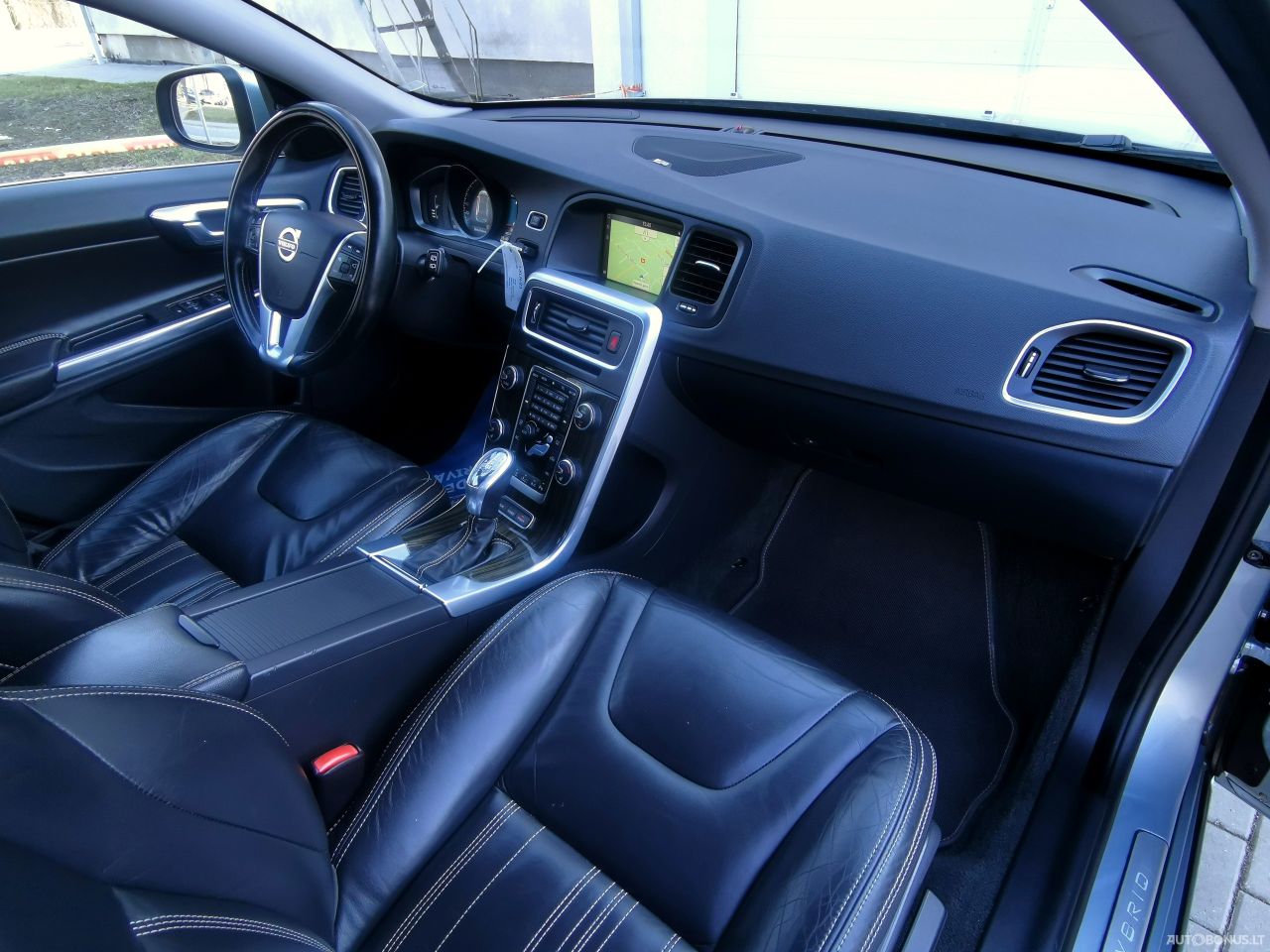 Volvo V60 | 10