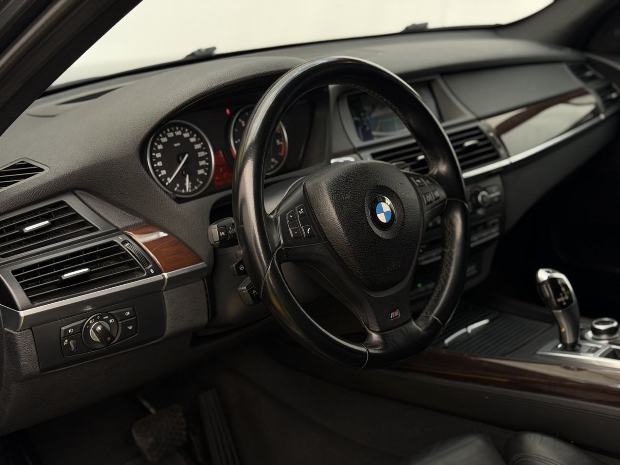 BMW X5 | 8