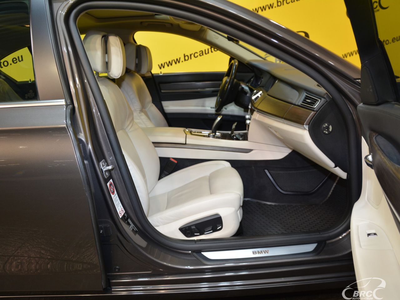 BMW 740 | 2