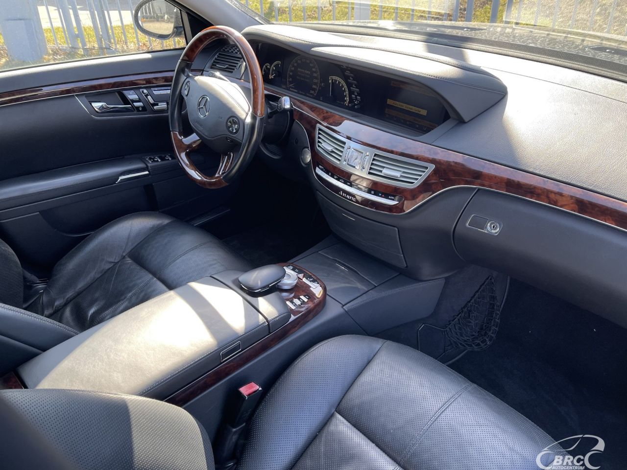 Mercedes-Benz S550 | 5