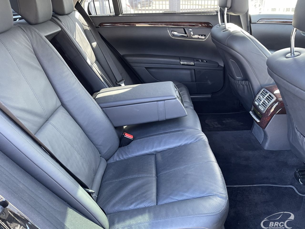 Mercedes-Benz S550 | 9