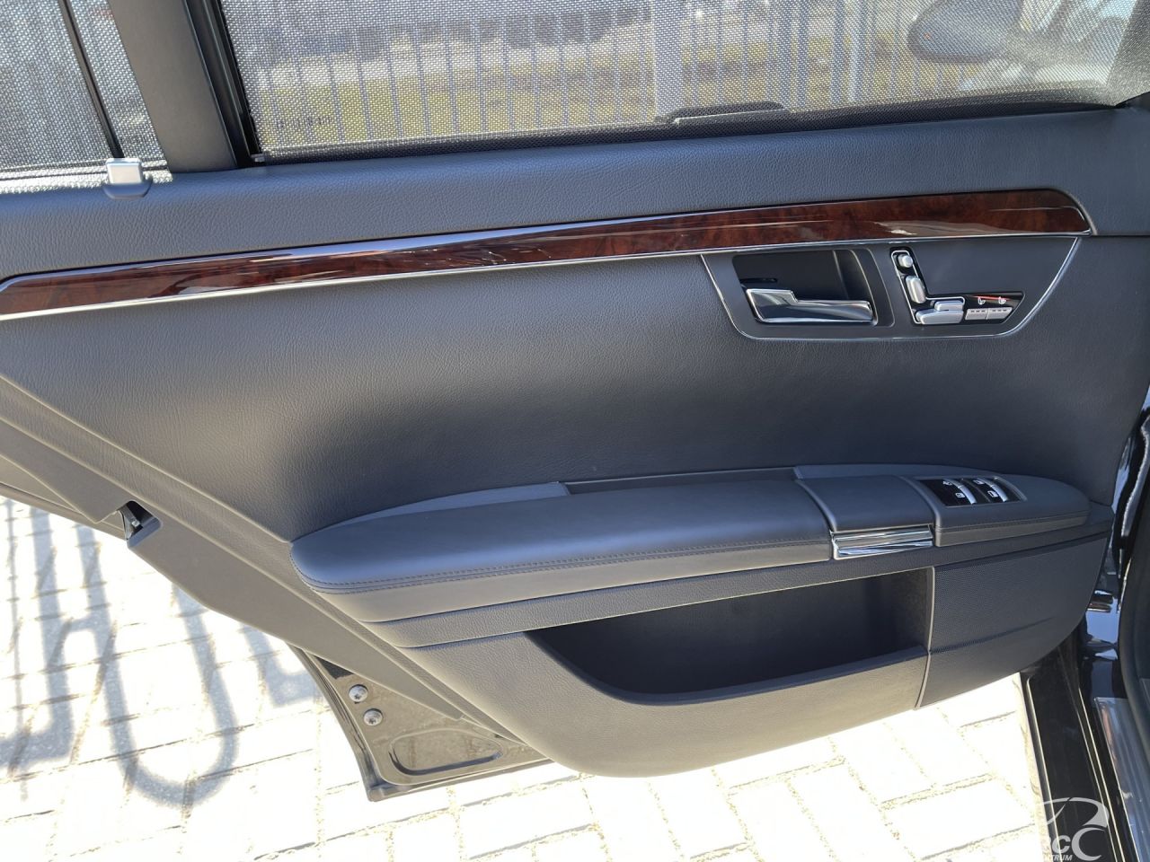 Mercedes-Benz S550 | 11