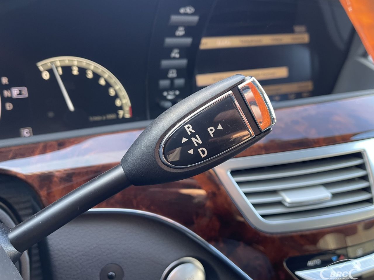 Mercedes-Benz S550 | 23