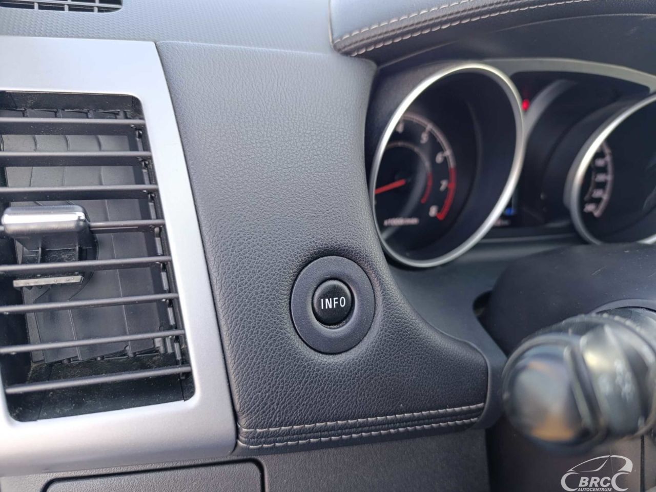 Mitsubishi Outlander | 22