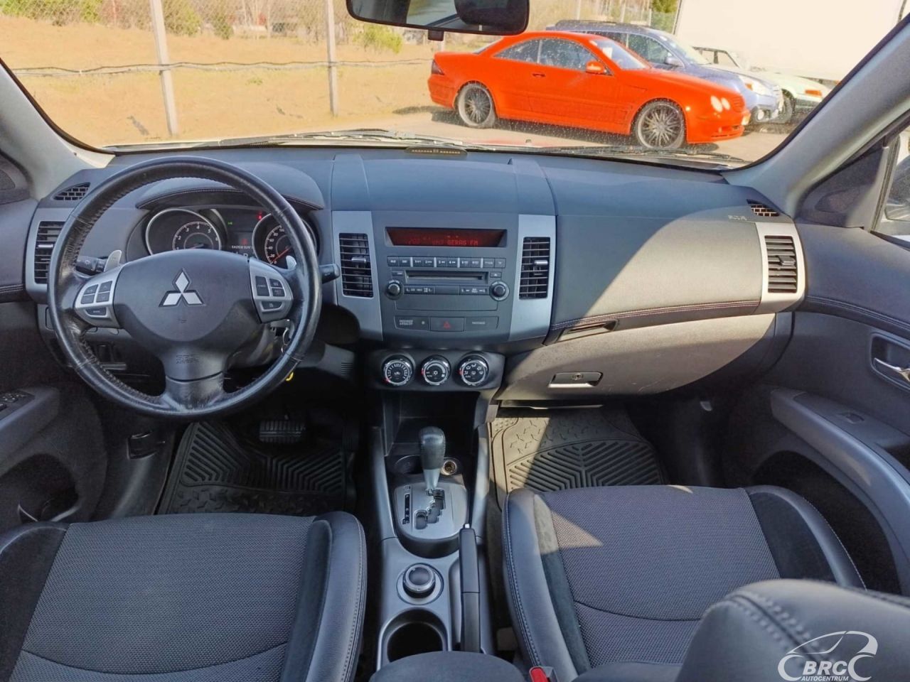Mitsubishi Outlander | 8
