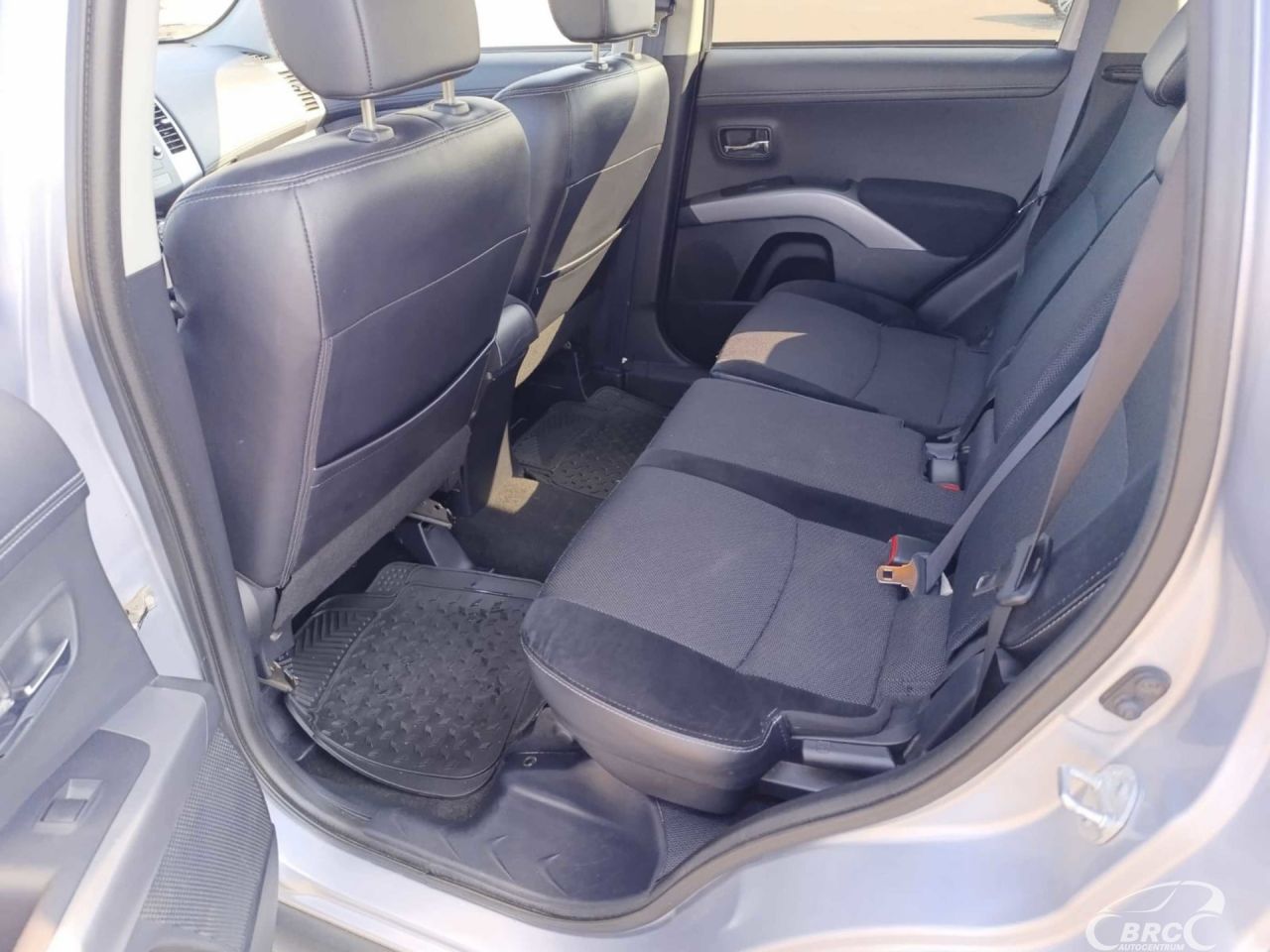 Mitsubishi Outlander | 23