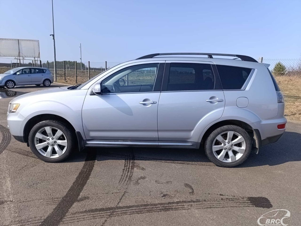 Mitsubishi Outlander | 1