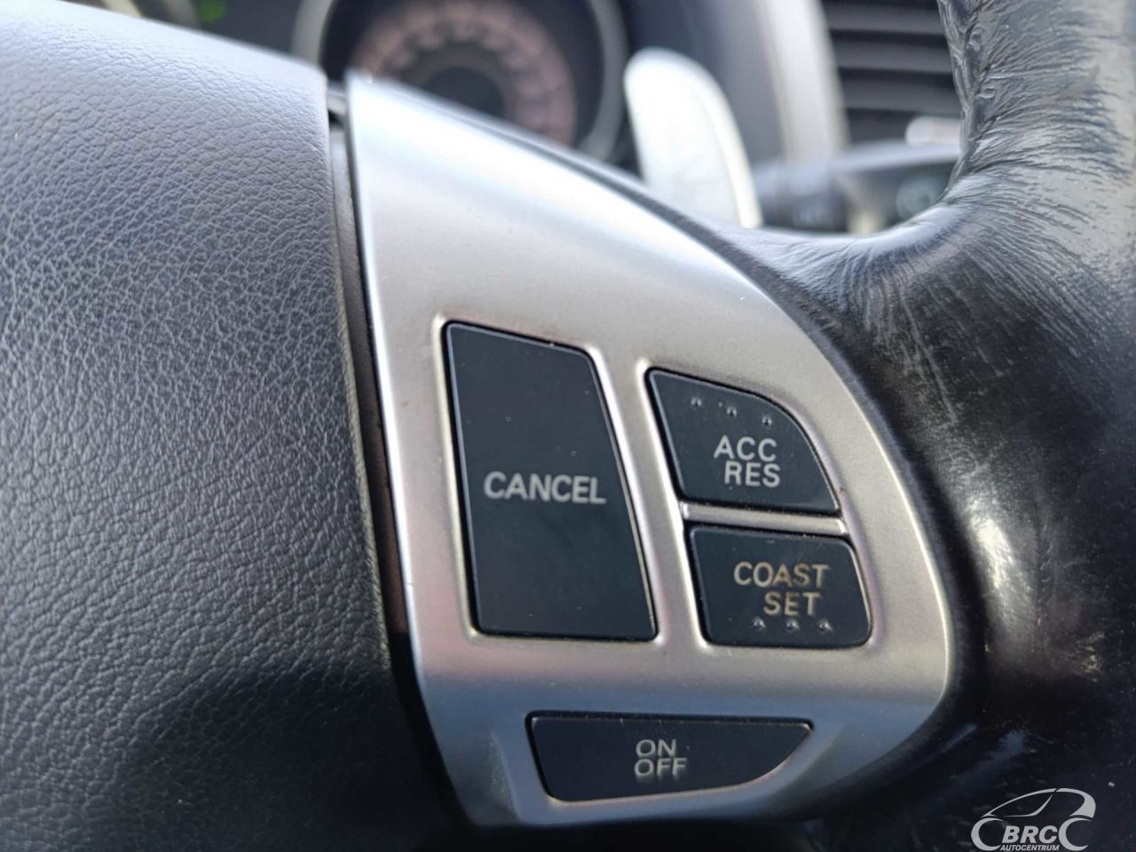 Mitsubishi Outlander | 24