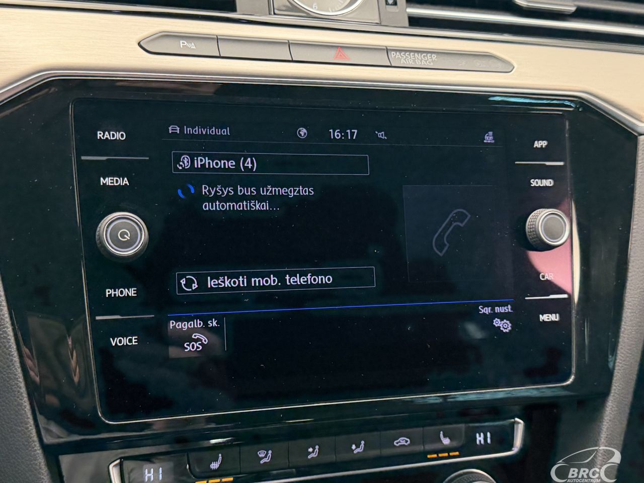 Volkswagen Passat | 40