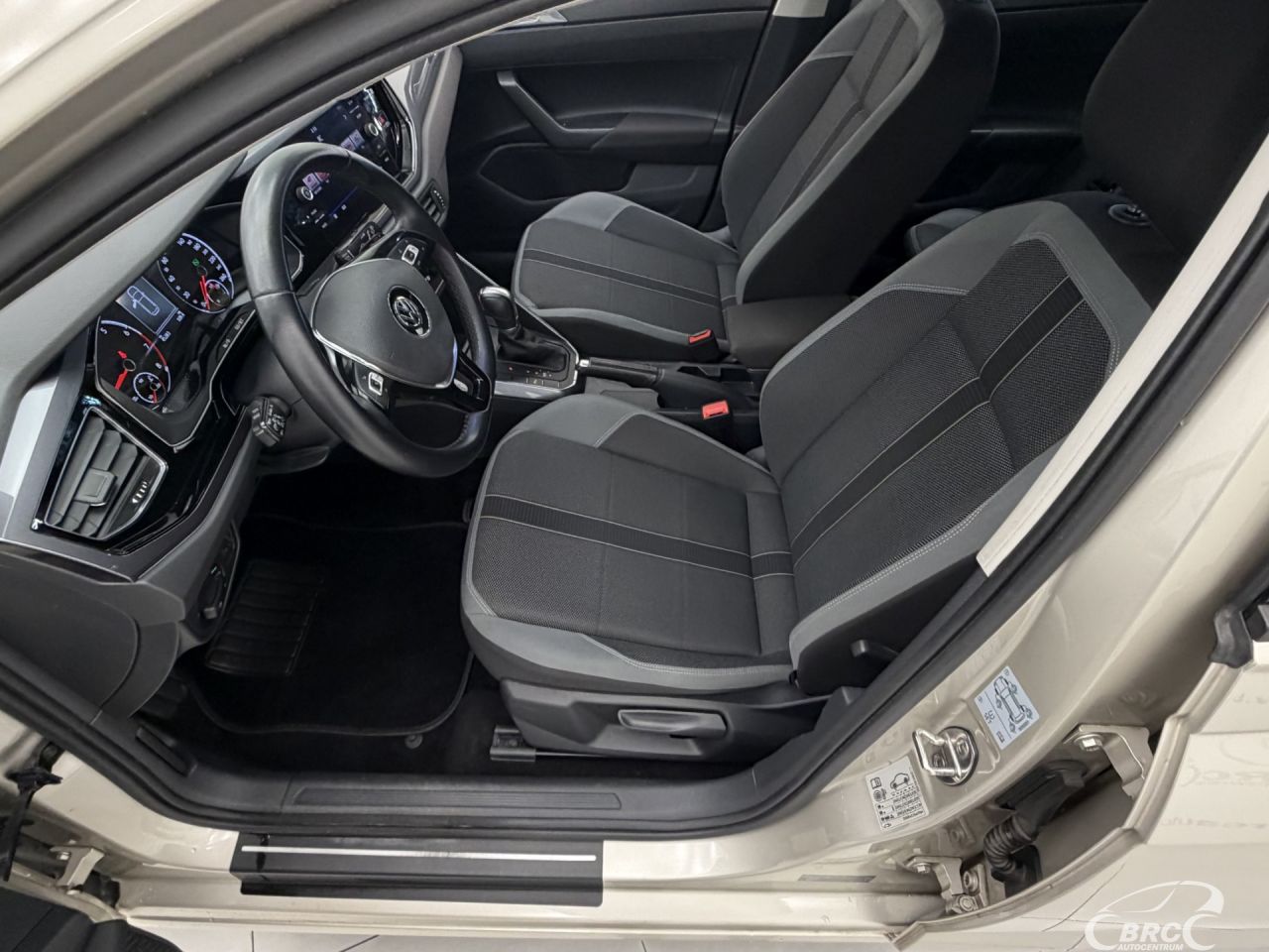 Volkswagen Polo | 19