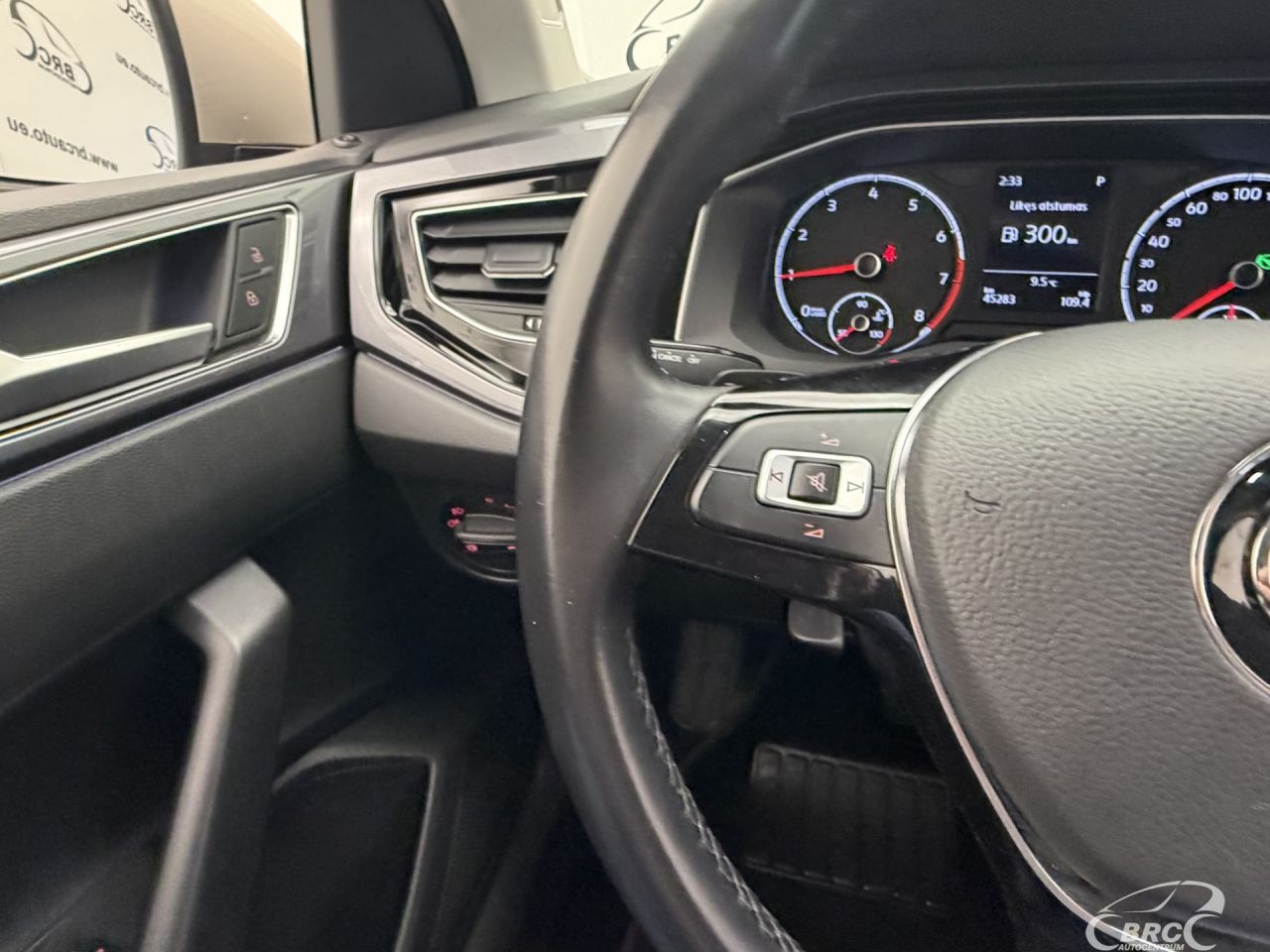 Volkswagen Polo | 27