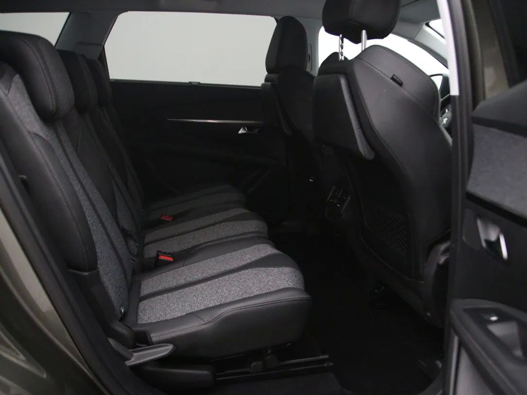 Peugeot 5008 | 13