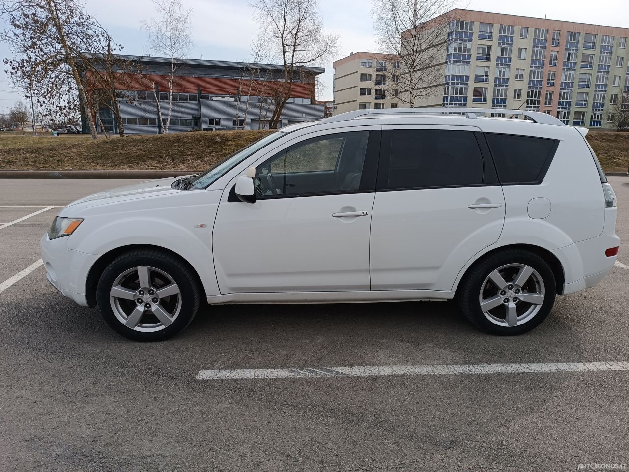 Mitsubishi Outlander | 1