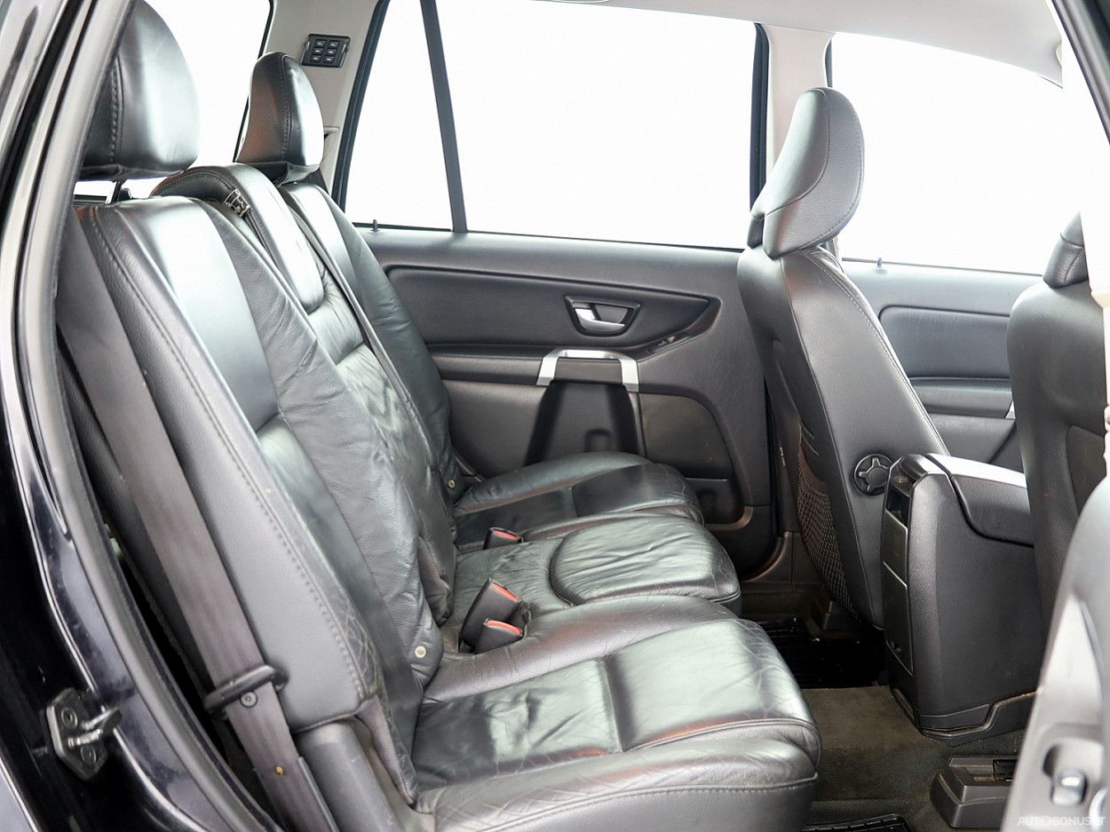 Volvo XC90 | 6
