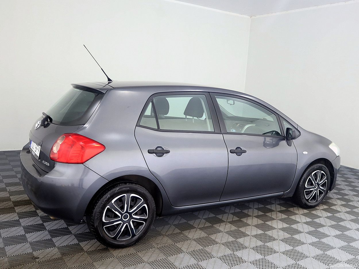 Toyota Auris | 2