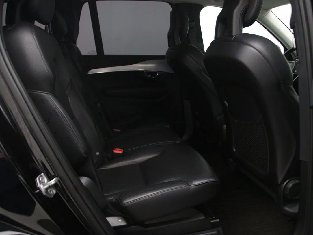 Volvo XC90 | 14