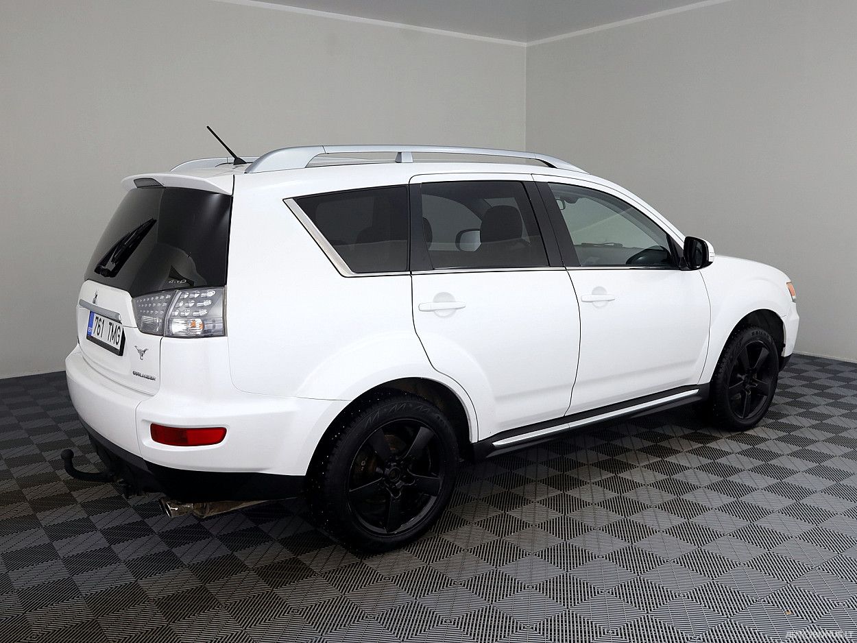 Mitsubishi Outlander | 2