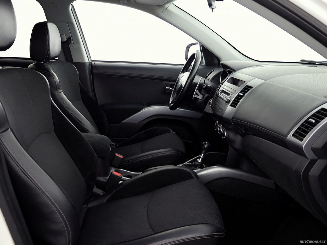 Mitsubishi Outlander | 5