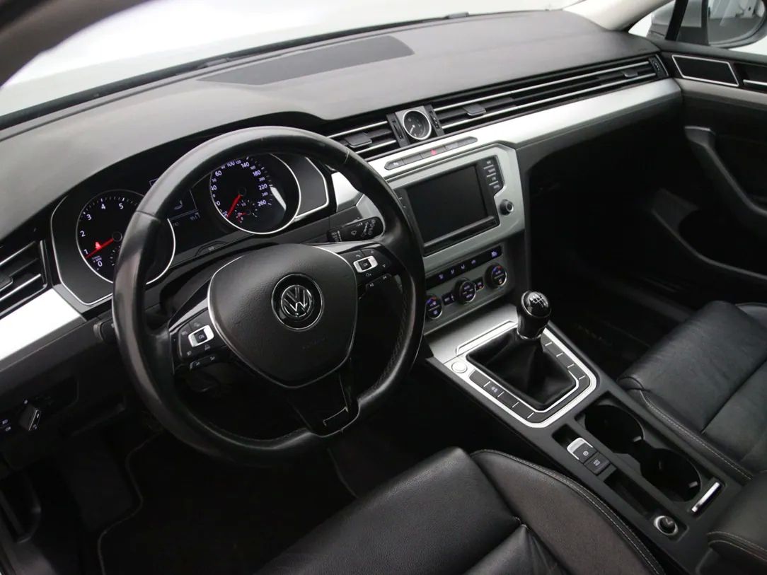 Volkswagen Passat | 15