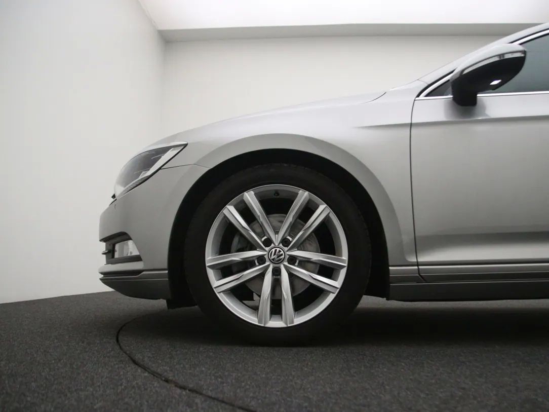 Volkswagen Passat | 27