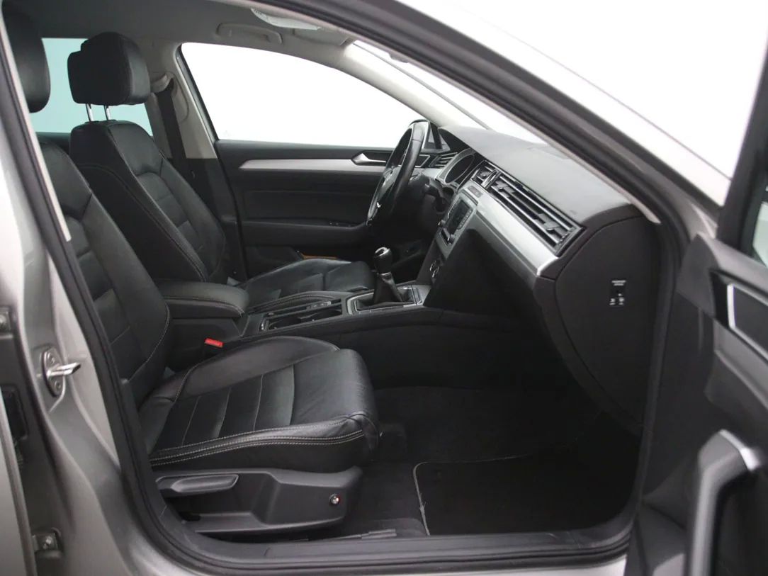 Volkswagen Passat | 13