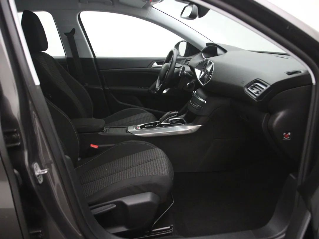 Peugeot 308 | 13
