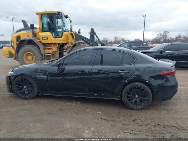 Alfa Romeo Giulia | 13