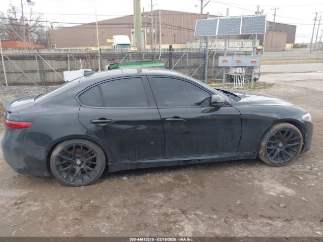 Alfa Romeo Giulia | 12