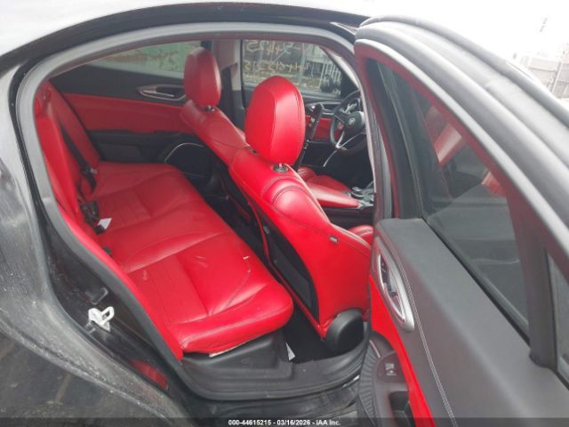 Alfa Romeo Giulia | 7