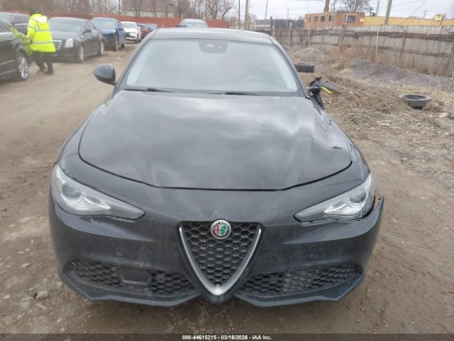 Alfa Romeo Giulia | 11
