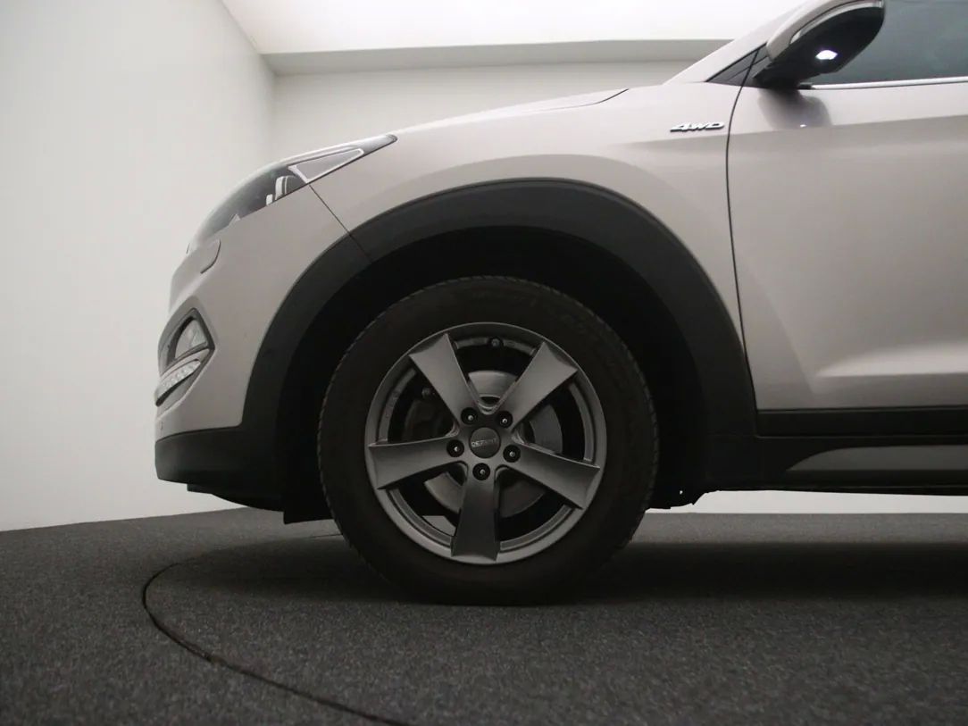 Hyundai Tucson | 27