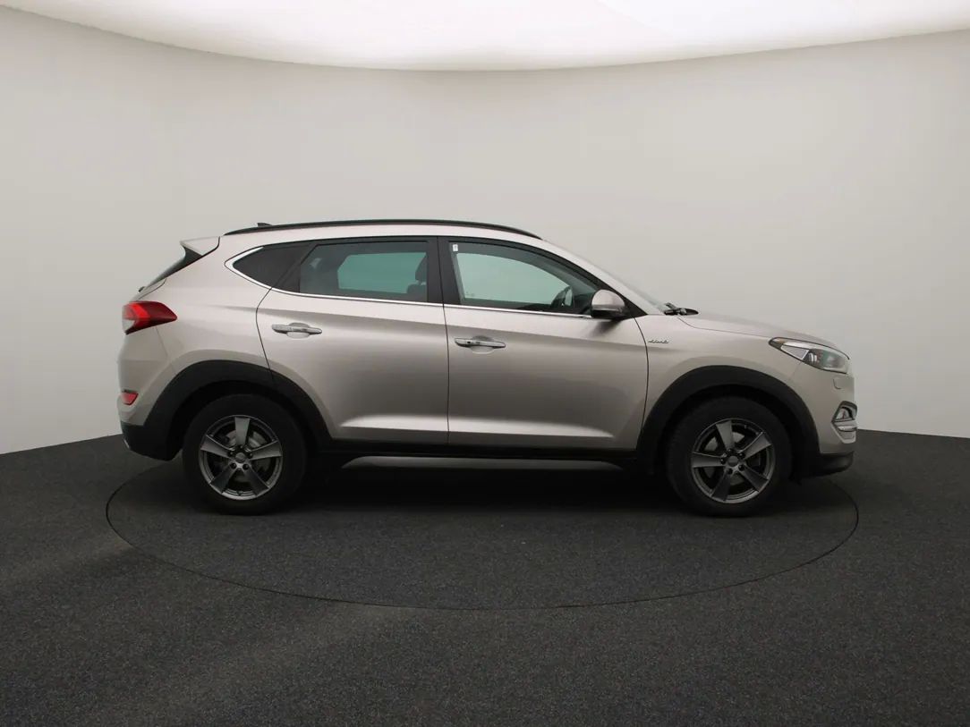 Hyundai Tucson | 8