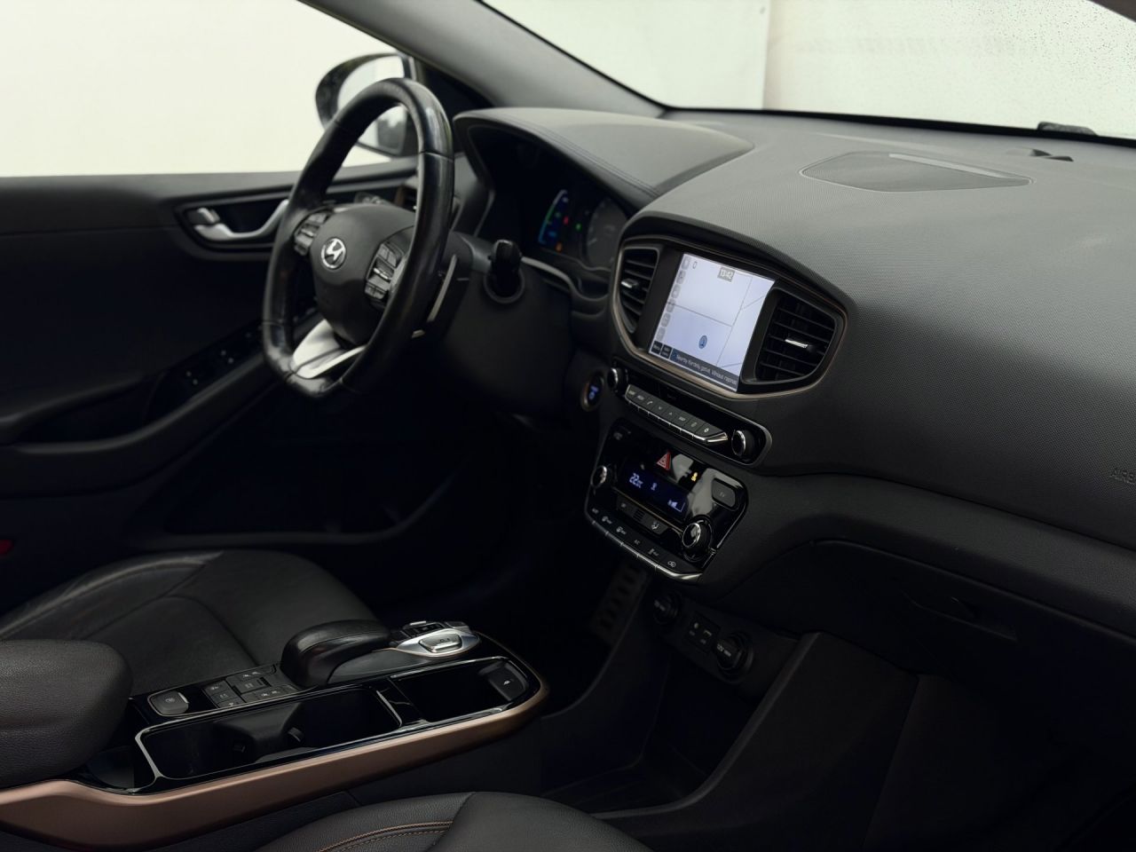 Hyundai IONIQ | 13