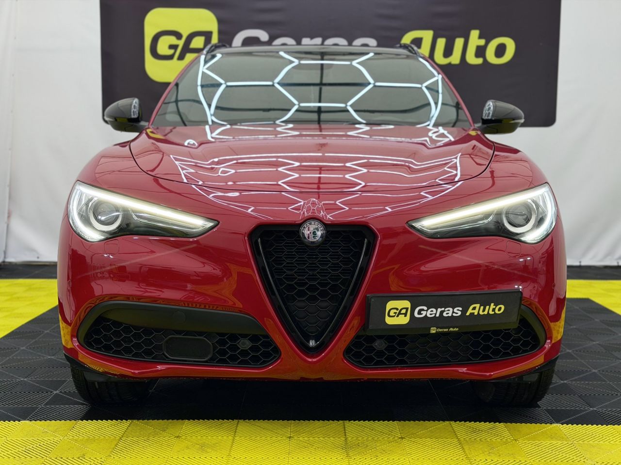 Alfa Romeo Stelvio | 1