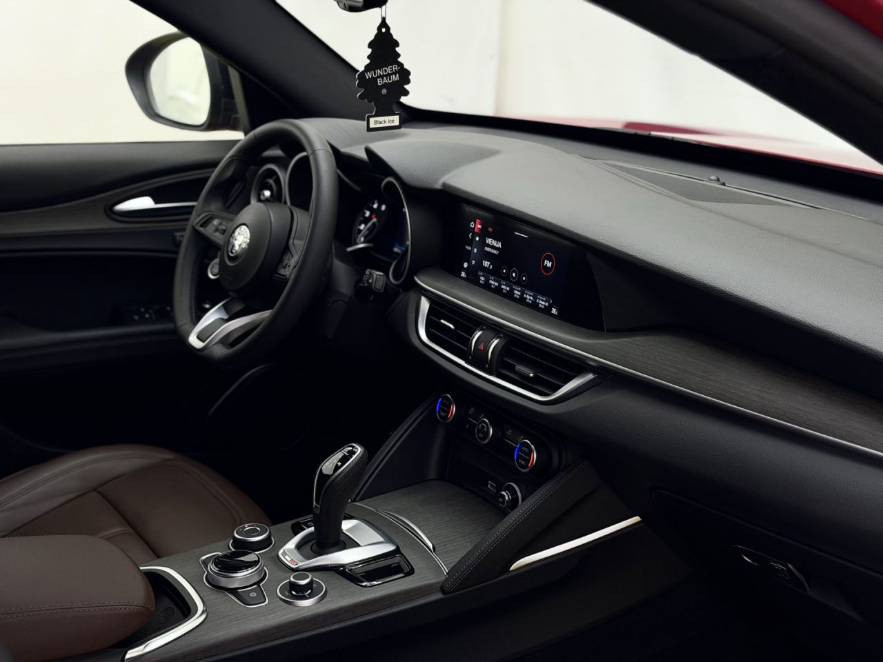 Alfa Romeo Stelvio | 15