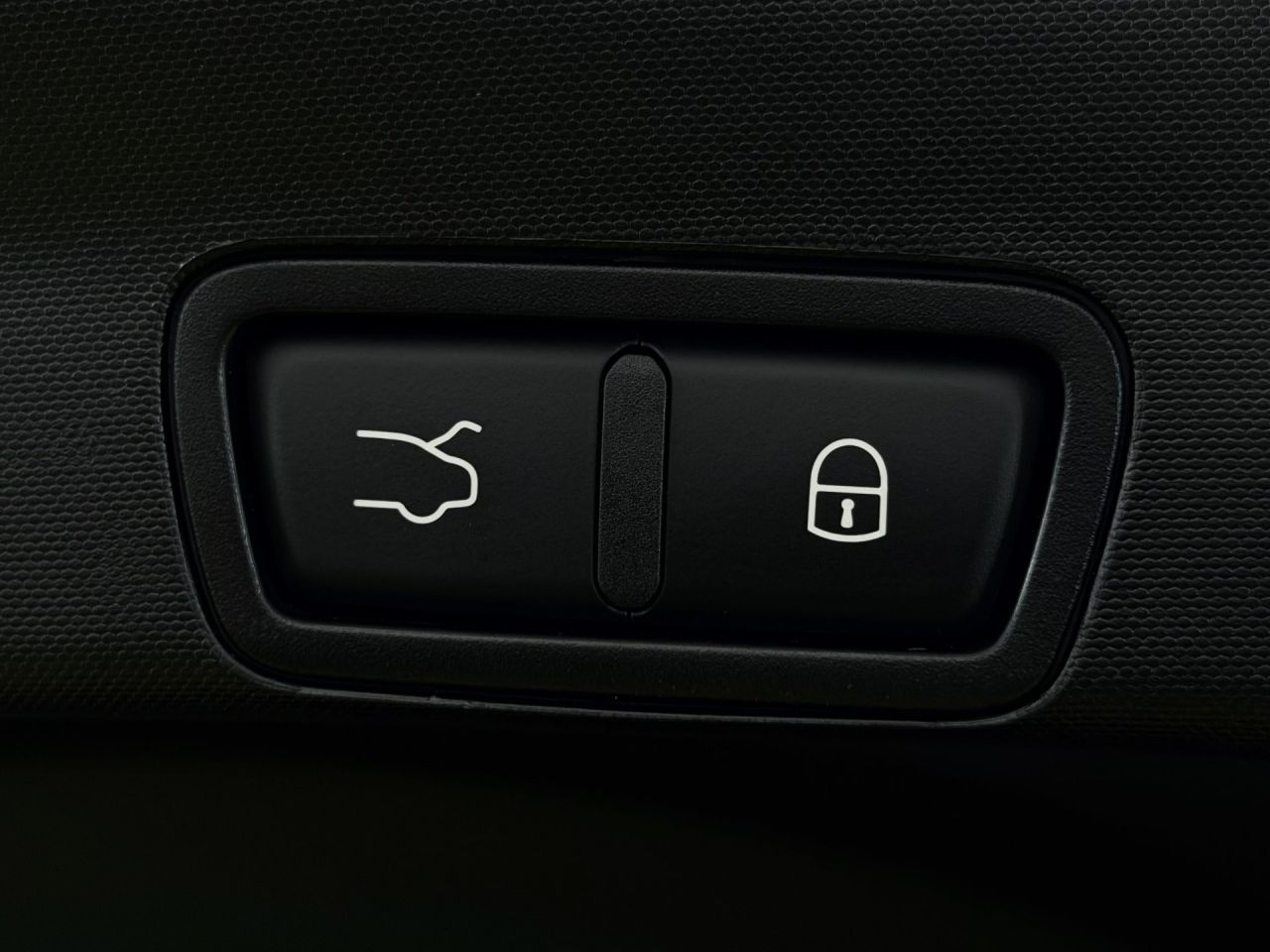 Alfa Romeo Stelvio | 12