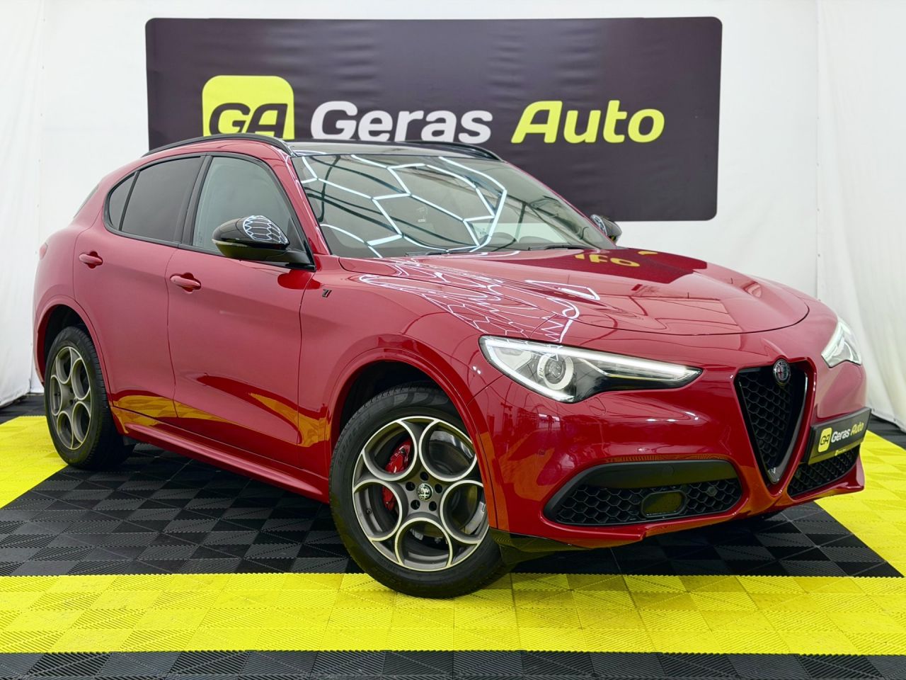 Alfa Romeo Stelvio | 2
