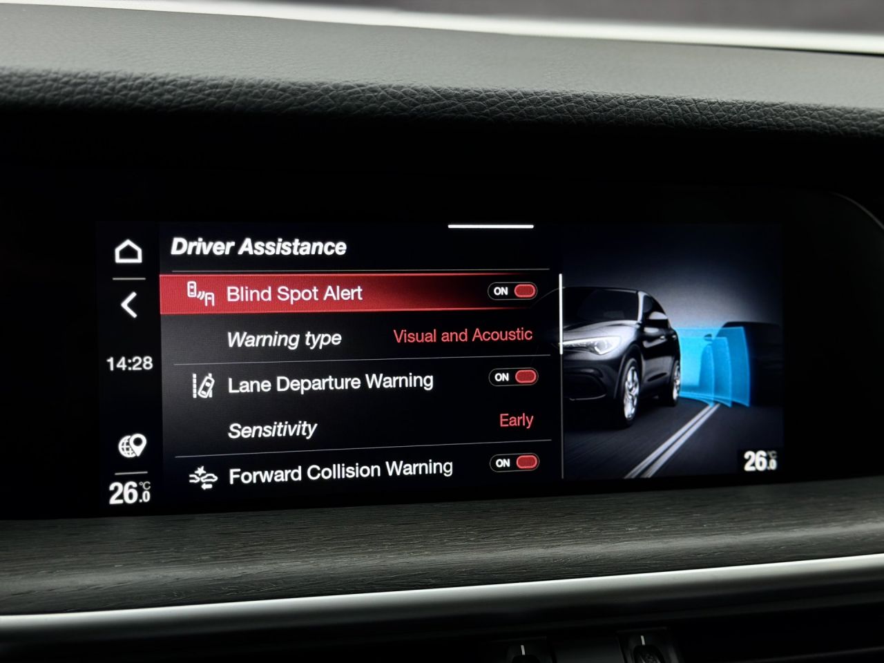 Alfa Romeo Stelvio | 26