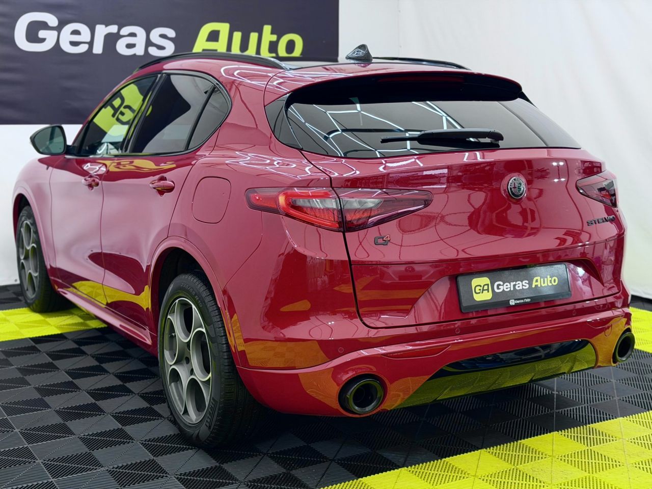 Alfa Romeo Stelvio | 5