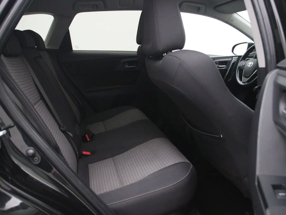 Toyota Auris | 14