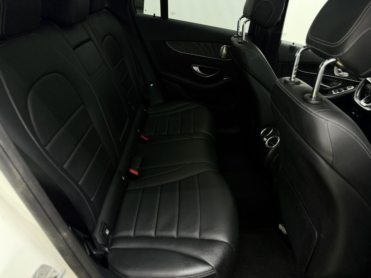 Mercedes-Benz GLC250 | 14