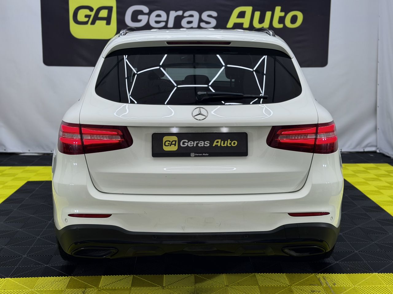 Mercedes-Benz GLC250 | 4