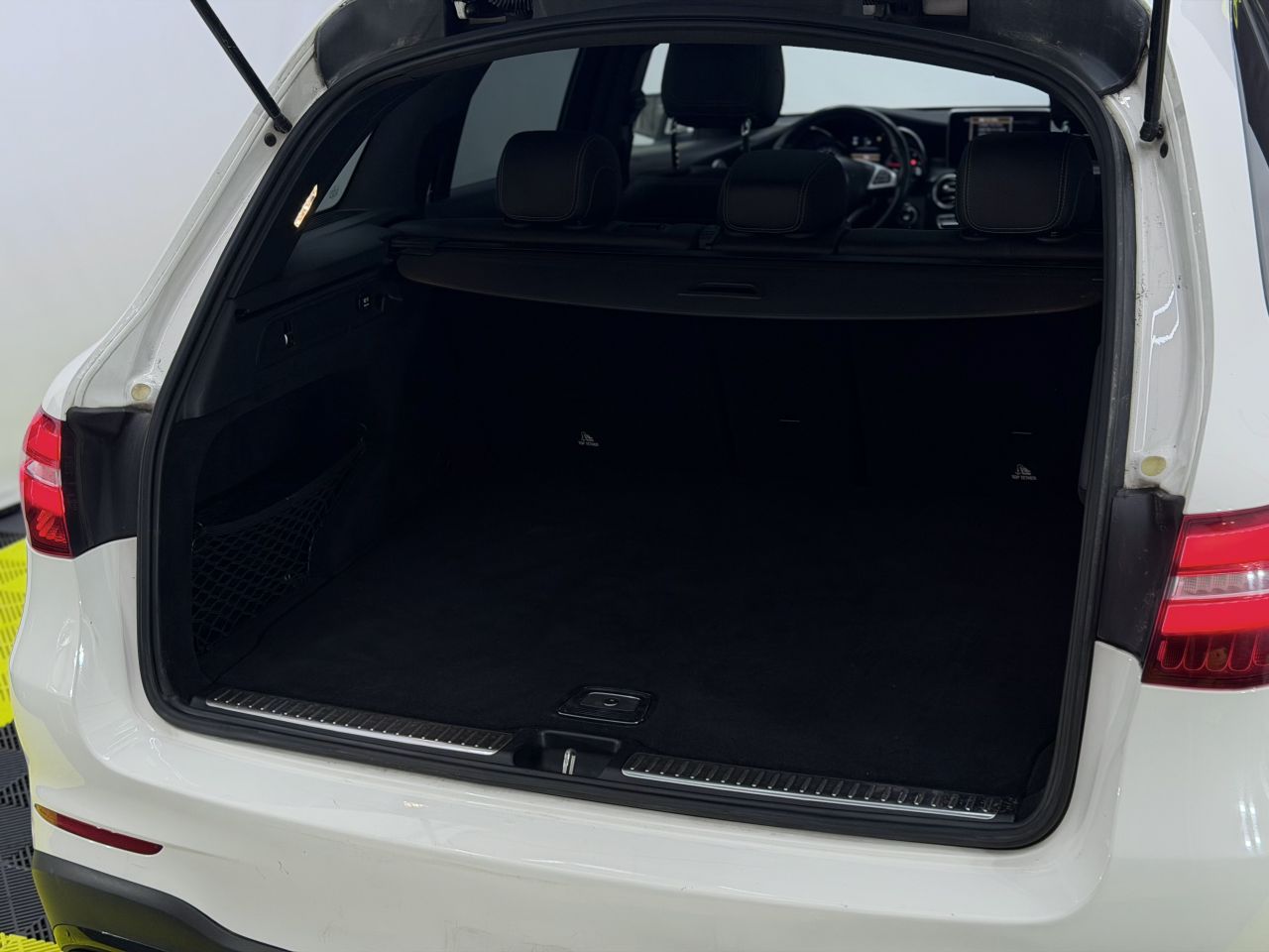 Mercedes-Benz GLC250 | 11