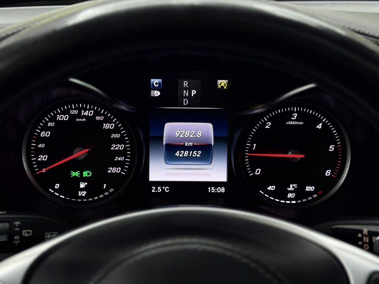 Mercedes-Benz GLC250 | 29